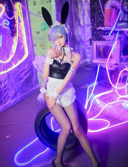 女人被爽到呻吟gif动态图视看